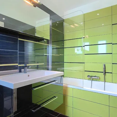 Alex Exclusive Semesterbostad