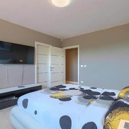 Alex Exclusive Semesterbostad