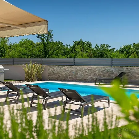 Alex Exclusive Porec