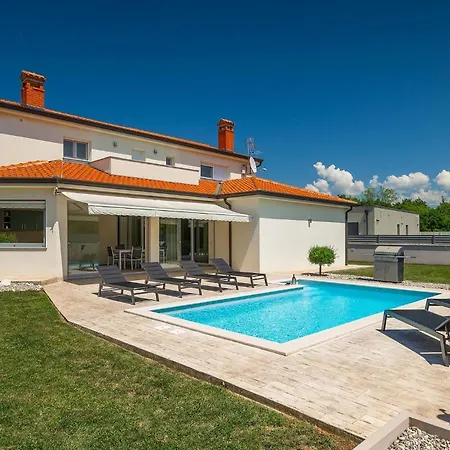 Alex Exclusive * Porec
